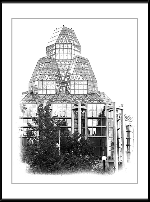 Glass Bldg. (art gallery)