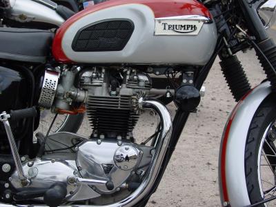 Triumph 650