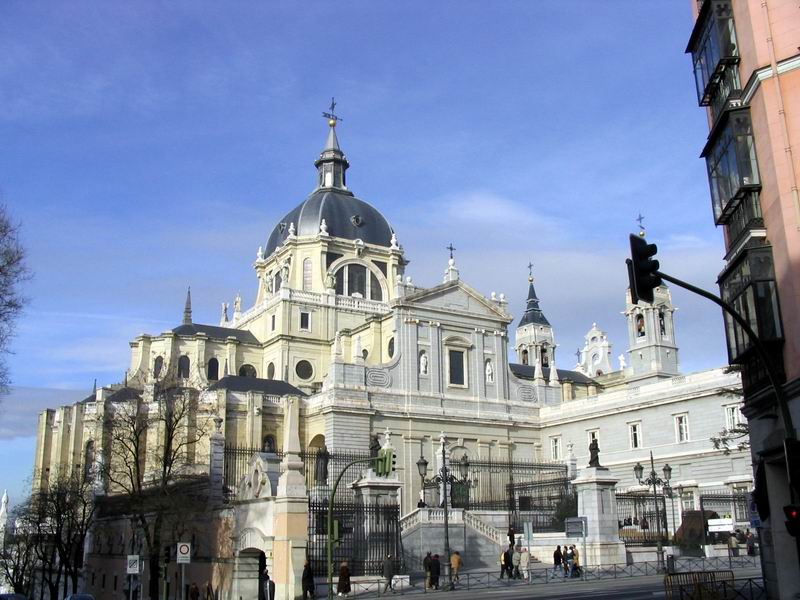 11 nuestra senora de la almudena.jpg