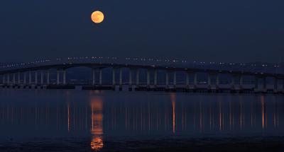 Moonrise*by Garrett Lau