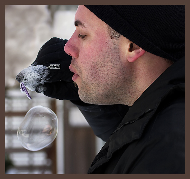 <B>Even Big Boys Like Bubbles</B><BR>*<FONT size=2>Ann Chaikin</FONT>