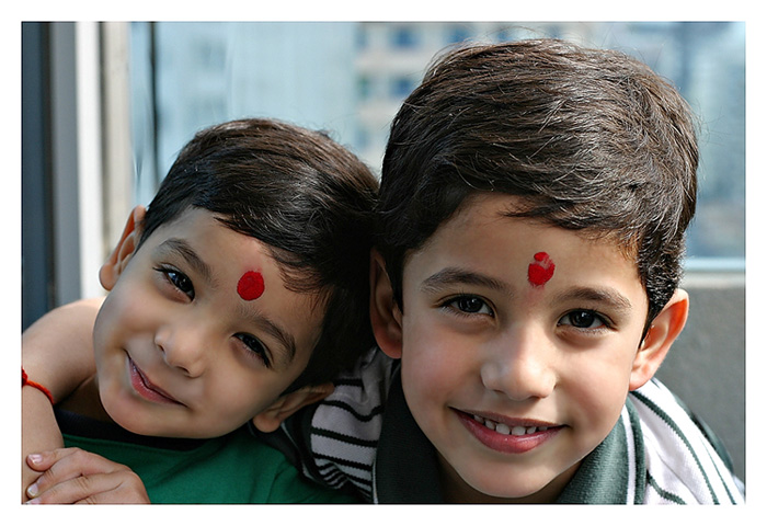<b>Siblings</b><br><i>Vikas</i>