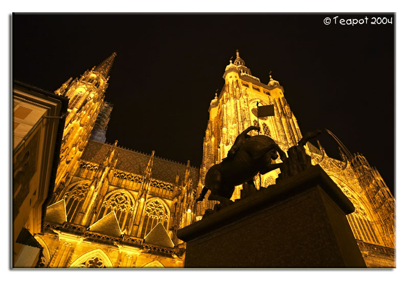 <b>Cathedral *</b><br><i>Teapot</i>