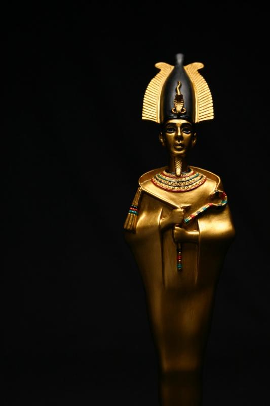 Statue 2 *