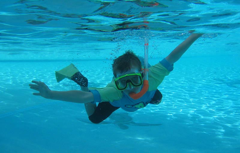 Snorkelling  *