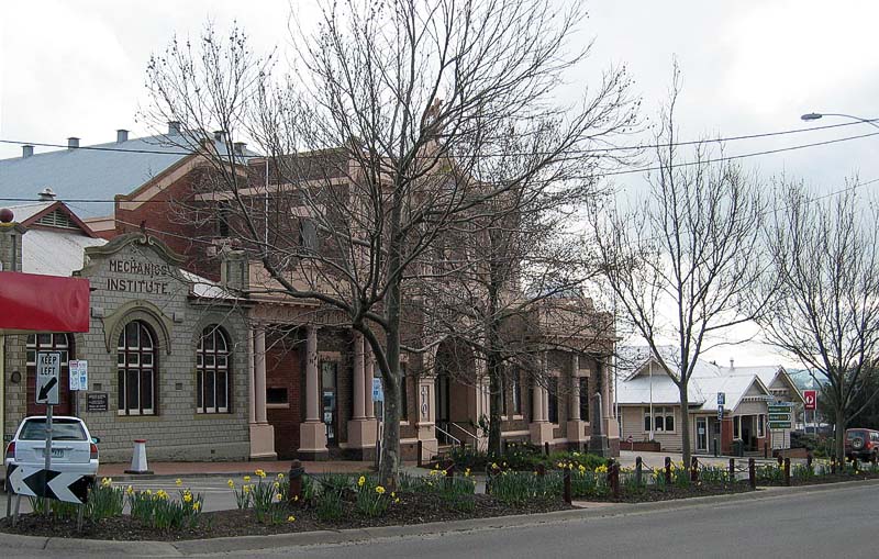 Leongatha 3 *