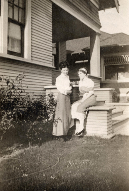 Ethel talking with friend Grace in Seattle, 1909 (301)