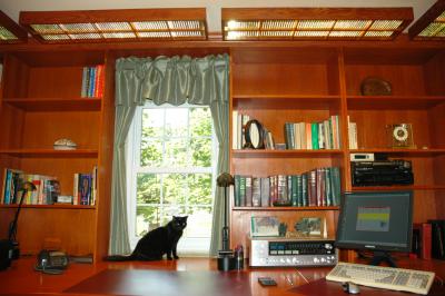 Office Full CJ 18mm F3.5 1-60th Large Fine NoSharp Camera.JPG