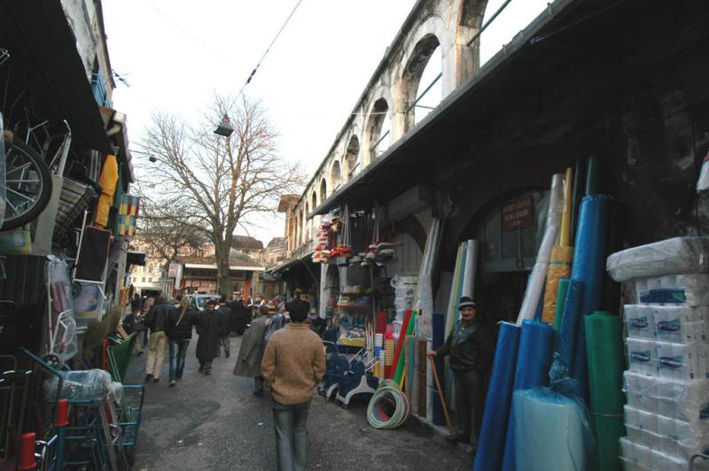 Rüstem Pasha outside