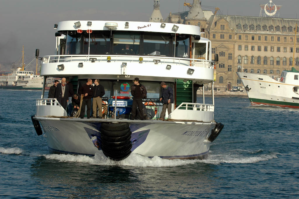 Kadiky station and boat