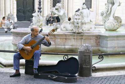 navona musician.jpg