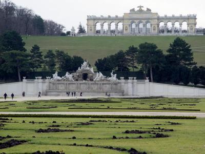 Neptungrunnen & Gloriette monument, Schloss Schonbrunn gardens