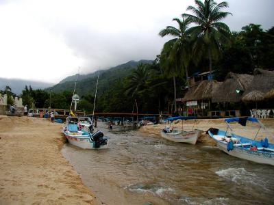 Parked boats in Mismaloya River