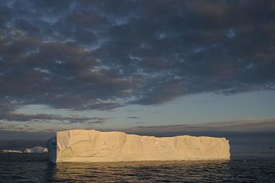 Antarctic Sound Tabular Iceberg 0396