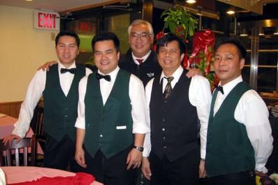 u38/fsl/medium/24901906.KewGardenswaitersRY1604.jpg