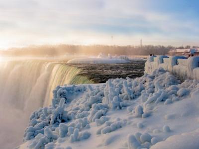 Snow and ice Niagara falls