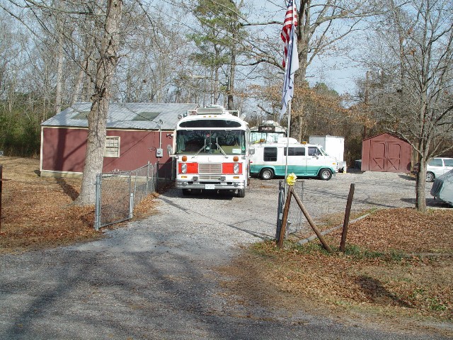 DID YOU HAVE ANY DOUBTS, I JUST HAVE TO PARK THE VAN BEHIND #6 AND IN FRONT OF #4 IN THE BACKGROUND ON THE PAD