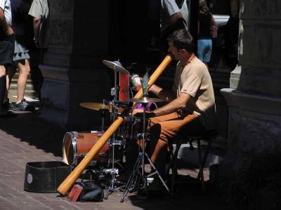 One man band (bong)