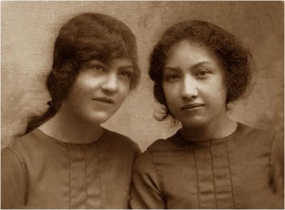 Sisters Ludovica & Henriette