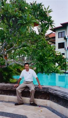 Bali poolside0.JPG