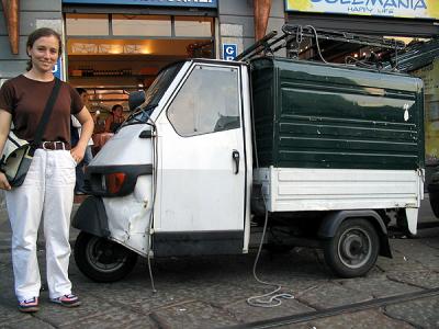 3-wheeler utility truck