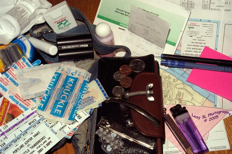 ....and, of course, whats in my purse....<br>Feb 3