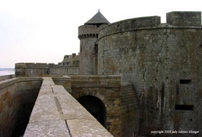 ramparts, st malo