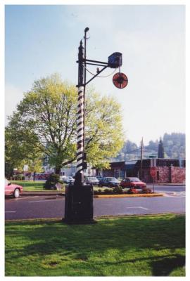 Wig wag crossing signal.