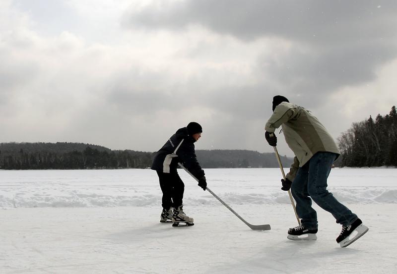 pond  hockey