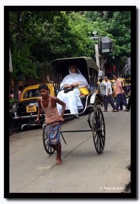 u38/mreichel/medium/32063360.RickshawPullerKolkatacopy.jpg