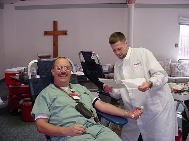 photo of Jeff and phlebotomist Kelly