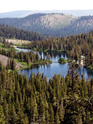 Twin Lakes Mammoth by:<br><b>Ian Yates