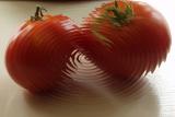 tomatoe under glass