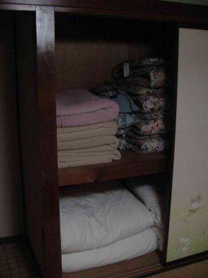 Minshuku Towadako Sanso - bedding closet