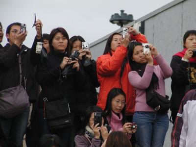 lots of eiffel tower picture takers at trocadero