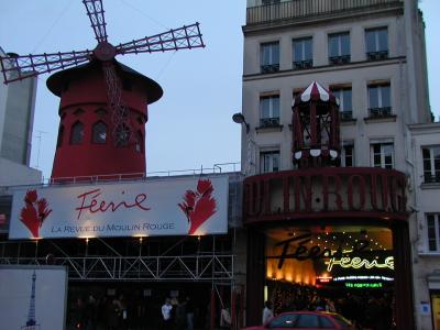 moulin rouge with current show-feerie