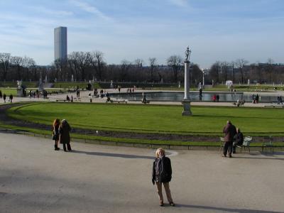u38/richk/medium/24859773.PC308128galinaatgardinduluxembourggardens.jpg
