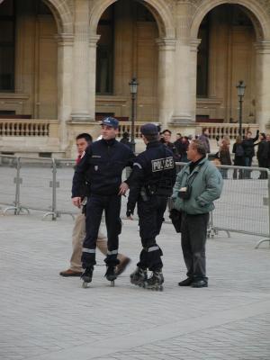louvre cops on rollerblades having way to much fun