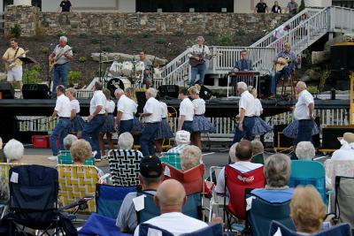 u38/rimcon/medium/32104140.GreenValleyCloggers.jpg