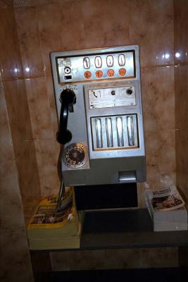 french pay phone.jpg