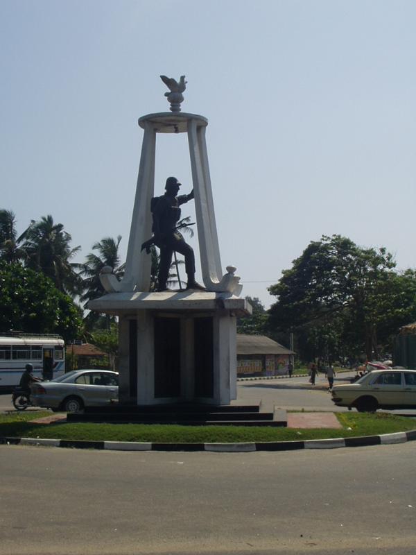 Roundabout statuary