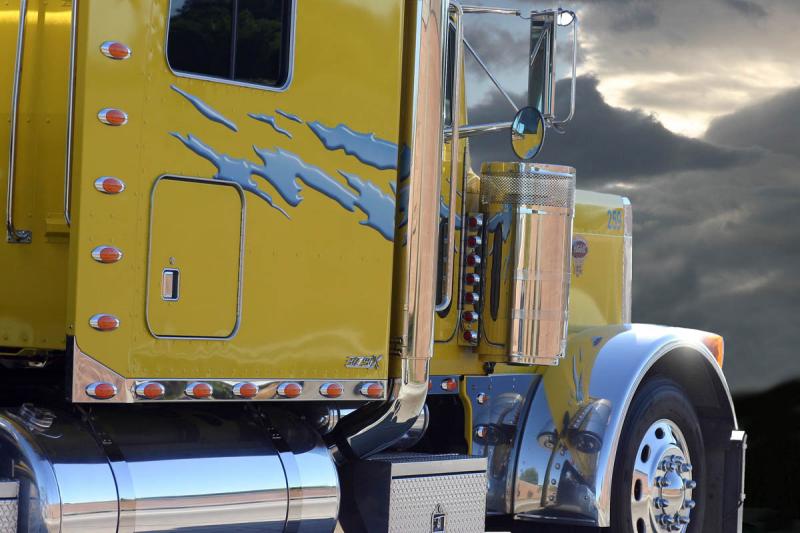 Trucking by Antoine