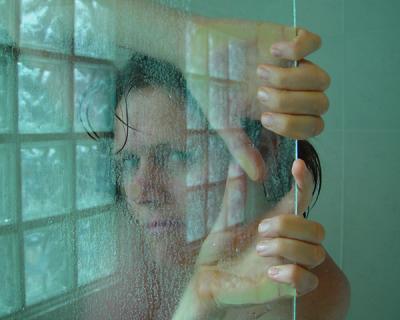u38/stfchallenge/medium/31887457.shower1.jpg