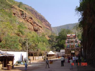 2 Ugra Narasimhar entrance
