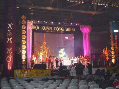 View of Stage / Sân Khấu