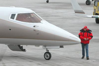 I-IINL Niki Lauda and his Jet.