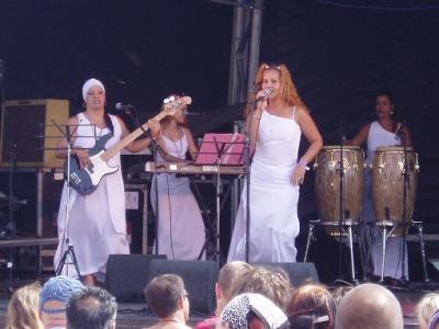 Cuban Salsa sisters, Caramelo Sun
