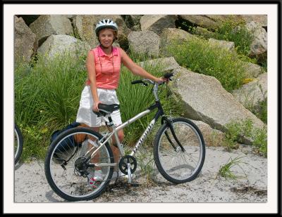 After renting bikes, we rode to Goose Rocks Beach, north of Kennebunkport village and then back down to Porpoise Harbor, about a 7 mile round trip. Charlotte is pictured here on the beach.