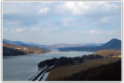 Hudson-River-Feb017-s pic-border.jpg