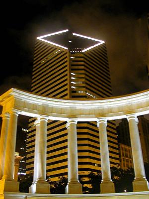 u39/alnstern/medium/32472058.63_peristyle_smurfit_bldg.jpg